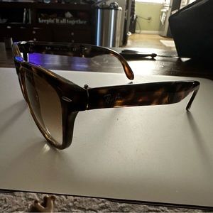 Ray Ban folding Wayfarer 4105